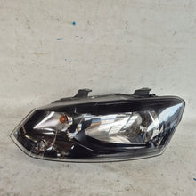 Load image into Gallery viewer, Frontscheinwerfer VW Polo 6R1941015E Links Scheinwerfer Headlight SCH3349379907ts