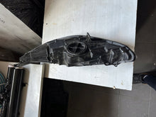 Laden Sie das Bild in den Galerie-Viewer, Frontscheinwerfer Ford Fiesta 8A61-13W029-AF Rechts Scheinwerfer Headlight SCH3953788434pq