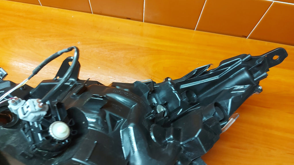 Frontscheinwerfer Toyota V 81145-42E50 LED Rechts Scheinwerfer Headlight