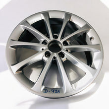 Load image into Gallery viewer, 1x Alufelge 17 Zoll 6.5&quot; 5x112 44ET A1774010300 Mercedes-Benz Rim Wheel