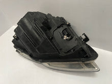 Laden Sie das Bild in den Galerie-Viewer, Frontscheinwerfer Audi A4 B7 8E0941003BM Xenon Ein Stück (Rechts oder Links)