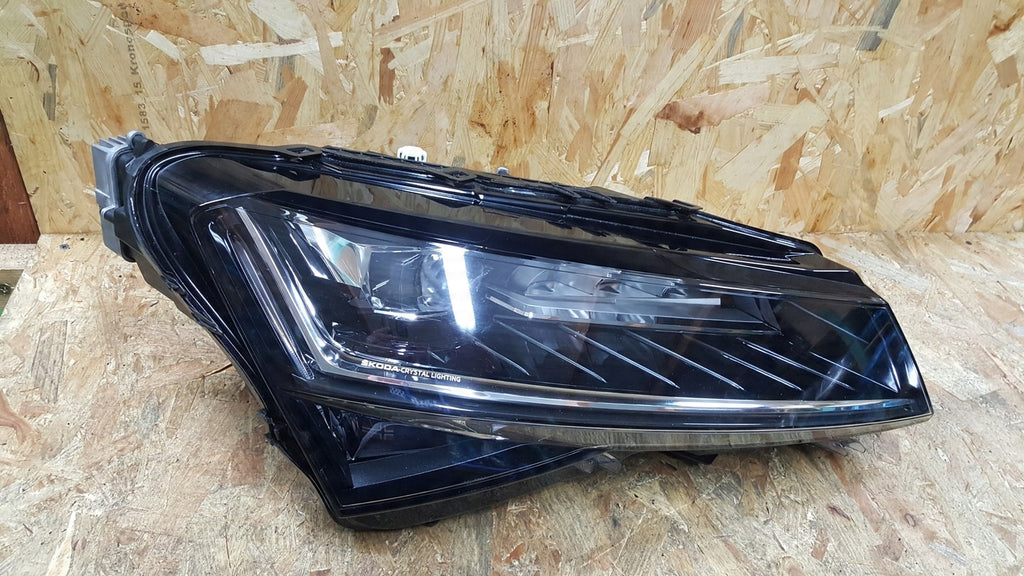 Frontscheinwerfer Skoda Superb III 3V1941016D LED Rechts Scheinwerfer Headlight