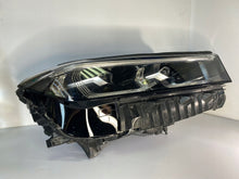 Laden Sie das Bild in den Galerie-Viewer, Frontscheinwerfer BMW G11 7946772 Rechts Scheinwerfer Headlight SCH3330898648sn