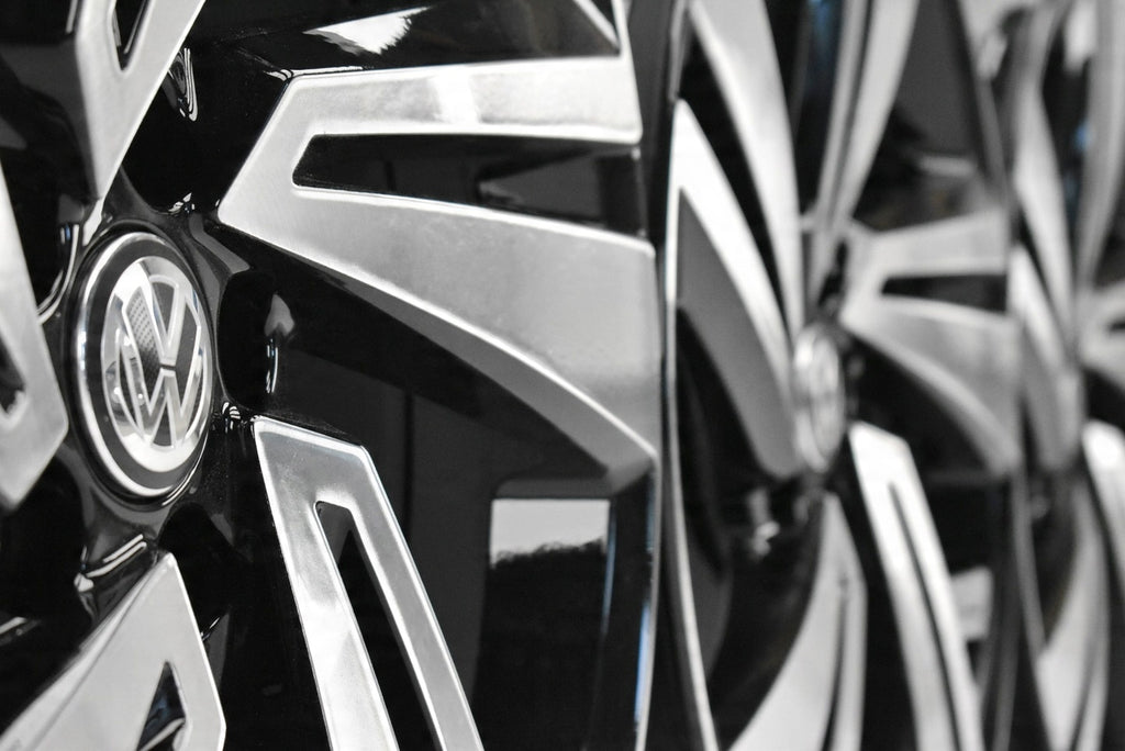 4x Alufelge 18 Zoll 7.0" 5x100 39ET Glanz Schwarz 2GM601025 VW T-Cross Rim Wheel