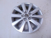 Load image into Gallery viewer, 1x Alufelge 15 Zoll 5.5" 5x100 40ET Glanz Silber 6F0601025G Seat I Ibiza FEL7666654112az