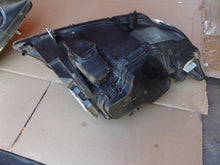 Laden Sie das Bild in den Galerie-Viewer, Frontscheinwerfer BMW 3 E91 E90 69427379 69427389 Xenon Ein Satz Headlight SCH3372284086sz