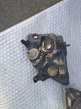 Laden Sie das Bild in den Galerie-Viewer, Frontscheinwerfer Opel Meriva A 13196026EP 13196027EP Rechts oder Links SCH9437936075mm
