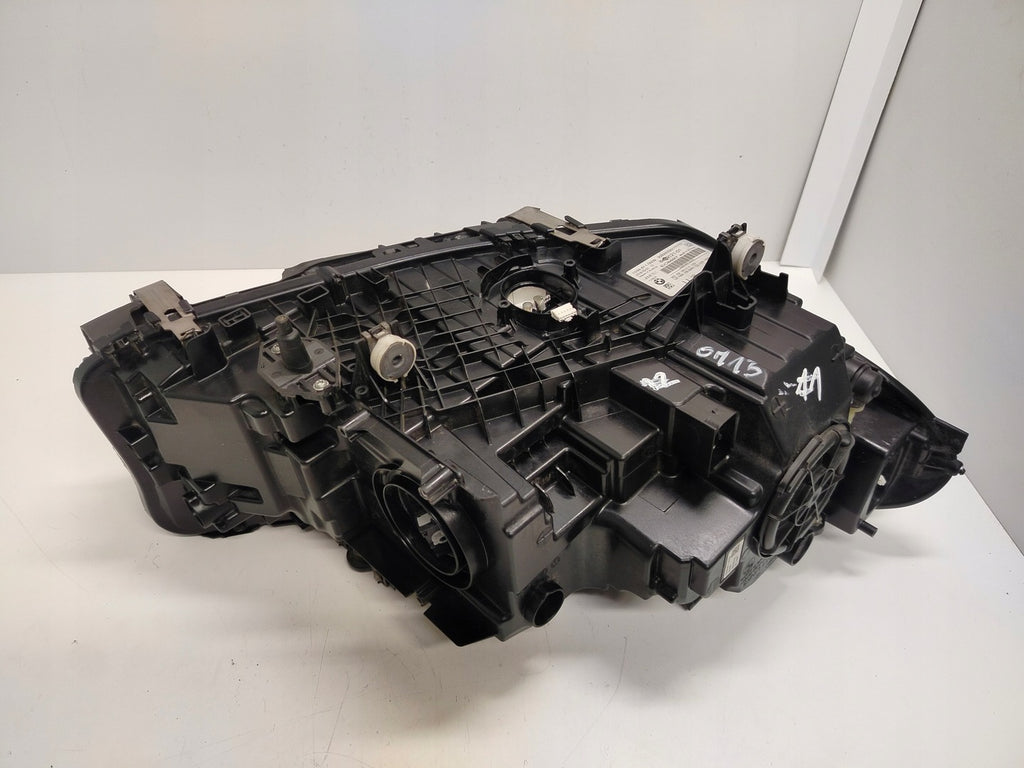 Frontscheinwerfer BMW G30 8499121 7439210 Full LED Ein Stück (Rechts oder Links) SCH9913685553bz