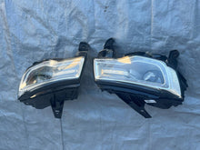 Laden Sie das Bild in den Galerie-Viewer, Frontscheinwerfer Jeep Grand Cherokee Wk2 T77621B Ein Satz Headlight SCH1500711704co