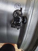 Load image into Gallery viewer, 1x Alufelge 18 Zoll 7.0" 5x114.3 38ET Mitsubishi Outlander I Rim Wheel FEL3058605824fb