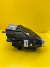 Laden Sie das Bild in den Galerie-Viewer, Frontscheinwerfer Porsche Taycan 9J1941033J LED Links Scheinwerfer Headlight SCH8347380717ee