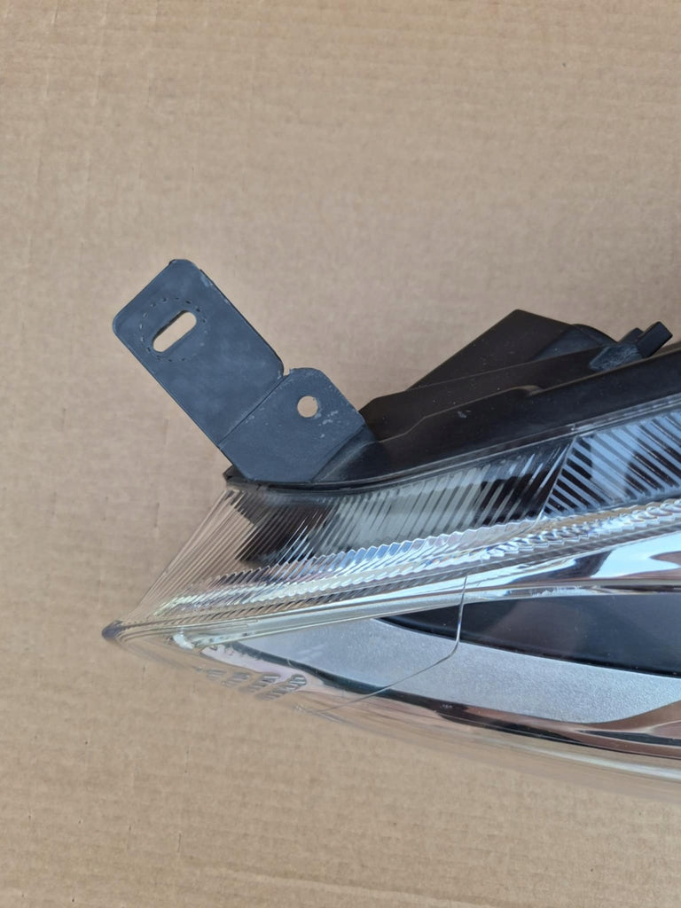 Frontscheinwerfer Ford Fiesta VII H1BB-13W030-CD LED Links Headlight SCH2810459967st