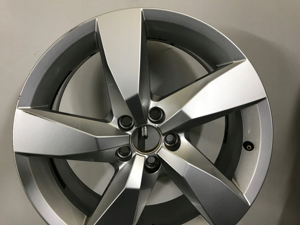 1x Alufelge 17 Zoll 6.5" 5x112 39ET Glanz Silber 2GM601025 VW T-Cross Rim Wheel FEL1738404268lq