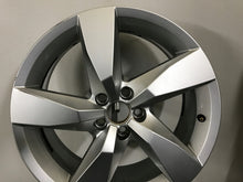 Load image into Gallery viewer, 1x Alufelge 17 Zoll 6.5" 5x112 39ET Glanz Silber 2GM601025 VW T-Cross Rim Wheel FEL1738404268lq