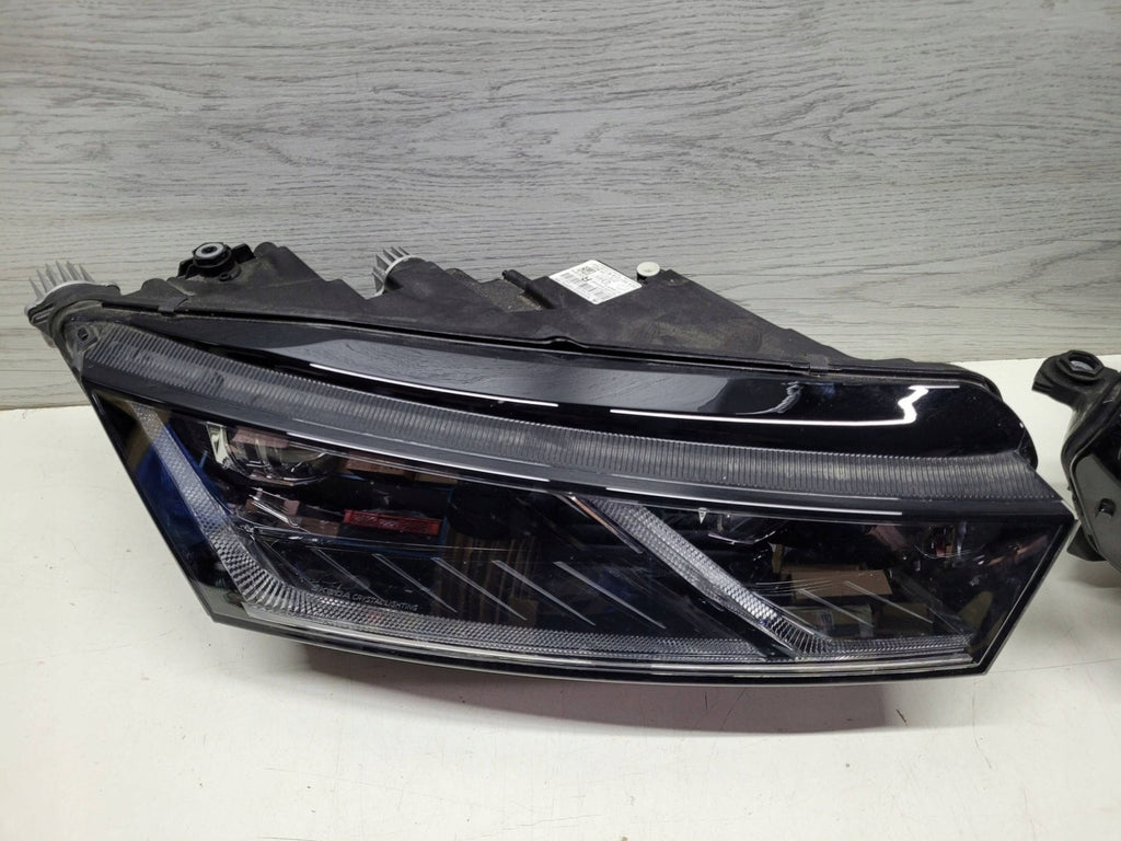 Frontscheinwerfer Skoda Octavia IV 5E4941015A Rechts Scheinwerfer Headlight SCH9375080482ho