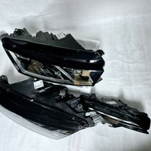 Laden Sie das Bild in den Galerie-Viewer, Frontscheinwerfer Skoda Octavia IV 5E4941016 Full LED Ein Satz Headlight SCH7907698306ge