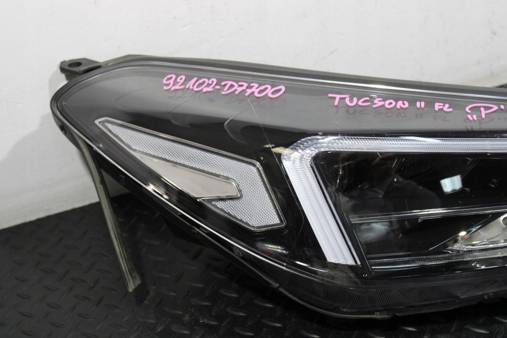 Frontscheinwerfer Hyundai Tucson 92101-D7700 92102-D7700 LED Rechts oder Links