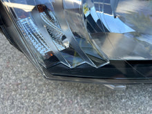 Load image into Gallery viewer, Frontscheinwerfer Skoda Octavia III 5E1941018 Rechts Scheinwerfer Headlight SCH1469435610jc
