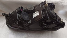 Laden Sie das Bild in den Galerie-Viewer, Frontscheinwerfer VW Caddy III 2K1941015A Links Scheinwerfer Headlight SCH3401695616oc