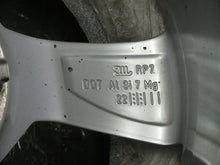 Load image into Gallery viewer, 1x Alufelge 17 Zoll 7.5&quot; 5x112 38ET Glanz Silber 8W0601025 Audi B9 Rim Wheel