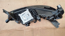 Load image into Gallery viewer, Frontscheinwerfer Renault Megane E-Tech 260606256R Ein Stück (Rechts oder Links) SCH3101706069xm