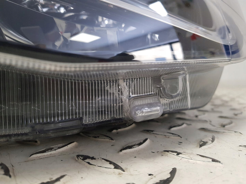 Frontscheinwerfer Seat I Ibiza 6F1941007C Full LED Ein Stück (Rechts oder Links)