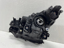 Laden Sie das Bild in den Galerie-Viewer, Frontscheinwerfer Toyota Yaris Cross 0D-310 Rechts Scheinwerfer Headlight SCH3873573669nc
