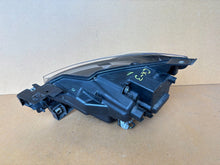 Laden Sie das Bild in den Galerie-Viewer, Frontscheinwerfer Mazda Cx-3 Cx3 D10E-51030 Full LED Rechts Headlight SCH5335935910xp