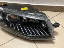 Laden Sie das Bild in den Galerie-Viewer, Frontscheinwerfer Skoda Octavia III 5E1941018B Xenon Rechts Headlight SCH5839603927vc