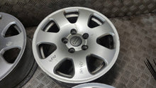 Laden Sie das Bild in den Galerie-Viewer, 4x Alufelge 15 Zoll 7.0&quot; 5x112 39ET 8E0601025 Audi Rim Wheel