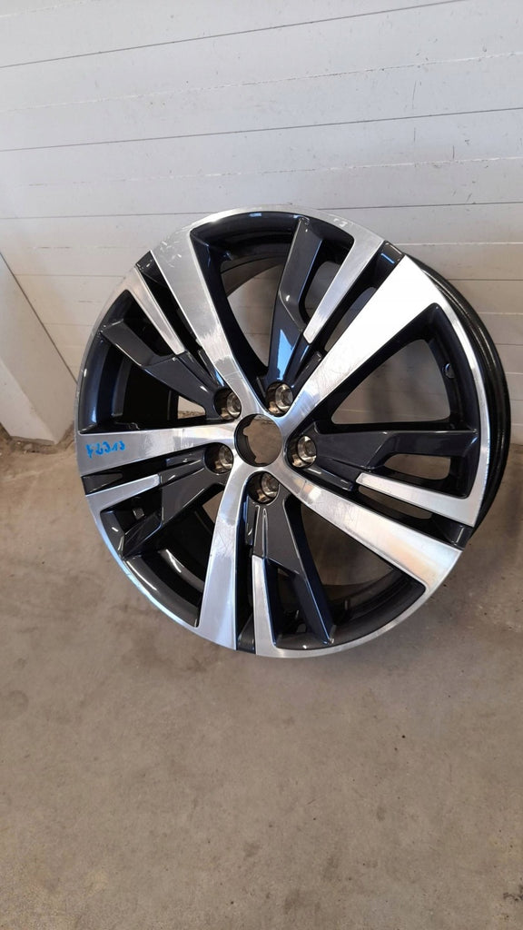 1x Alufelge 18 Zoll RKC15208 Peugeot 5008 Rim Wheel FEL8310879966ya