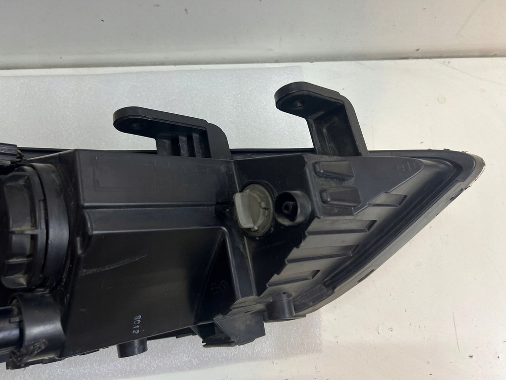 Frontscheinwerfer Hyundai Elantra 92101F2 Links Scheinwerfer Headlight