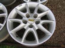 Laden Sie das Bild in den Galerie-Viewer, 1x Alufelge 15 Zoll 7.0&quot; 5x112 38ET Glanz Silber Audi Rim Wheel