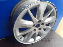 Laden Sie das Bild in den Galerie-Viewer, 1x Alufelge 17 Zoll 7.0" 5x108 Renault Rim Wheel FEL1475385120nb