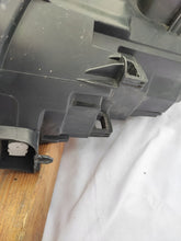 Load image into Gallery viewer, Frontscheinwerfer Volvo V60 S60 31420262 Xenon Rechts Scheinwerfer Headlight SCH6706607110cw
