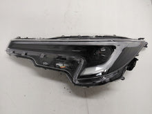 Laden Sie das Bild in den Galerie-Viewer, Frontscheinwerfer Toyota Corolla 81150-02X10 Full LED Links Headlight SCH3123119522vp