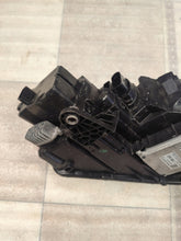 Laden Sie das Bild in den Galerie-Viewer, Frontscheinwerfer Skoda Octavia III 5E1941017E Links Scheinwerfer Headlight SCH8673613341mh