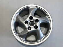 Laden Sie das Bild in den Galerie-Viewer, 1x Alufelge 17 Zoll 9.0&quot; 5x130 47ET Silber 461907 Porsche Rim Wheel