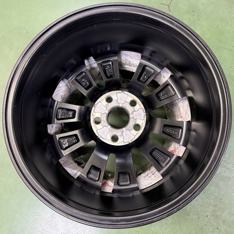 1x Alufelge 17 Zoll 7.0" 5x114.3 50ET Glanz Graphit Mg Corolla Rim Wheel FEL1331585987av