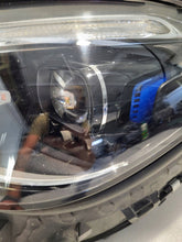 Laden Sie das Bild in den Galerie-Viewer, Frontscheinwerfer Mercedes-Benz W206 A2069062903 LED Links Headlight SCH3388706672ru