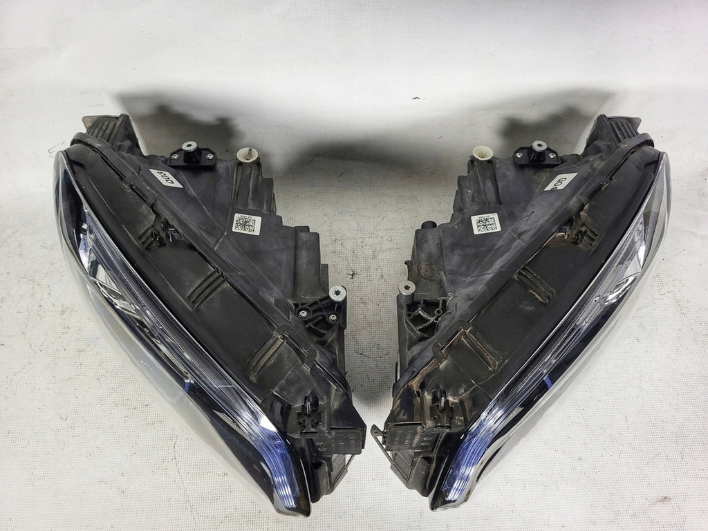 Frontscheinwerfer Mercedes-Benz W247 A2479063100 A2479063200 Ein Satz Headlight SCH2629731911th