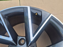 Laden Sie das Bild in den Galerie-Viewer, 1x Alufelge 19 Zoll 8.0" 5x112 57A601025R Skoda Karoq Rim Wheel FEL8584021855yr