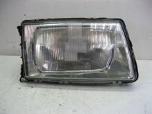 Laden Sie das Bild in den Galerie-Viewer, Frontscheinwerfer Audi 100 301066112 Rechts Scheinwerfer Headlight