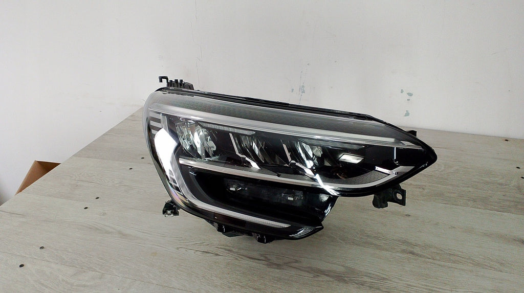 Frontscheinwerfer Renault Megane IV 260105675R LED Rechts Scheinwerfer Headlight SCH6053588419ag