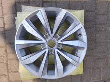 Load image into Gallery viewer, 1x Alufelge 17 Zoll 2GA601025P VW T-Roc Rim Wheel FEL2409131382mn