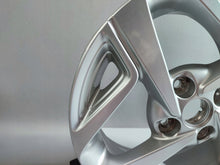 Load image into Gallery viewer, 1x Alufelge 15 Zoll 6.0" 4x100 48ET Glanz Silber 52910K7100 Hyundai I10 III I20 FEL2616703814dj