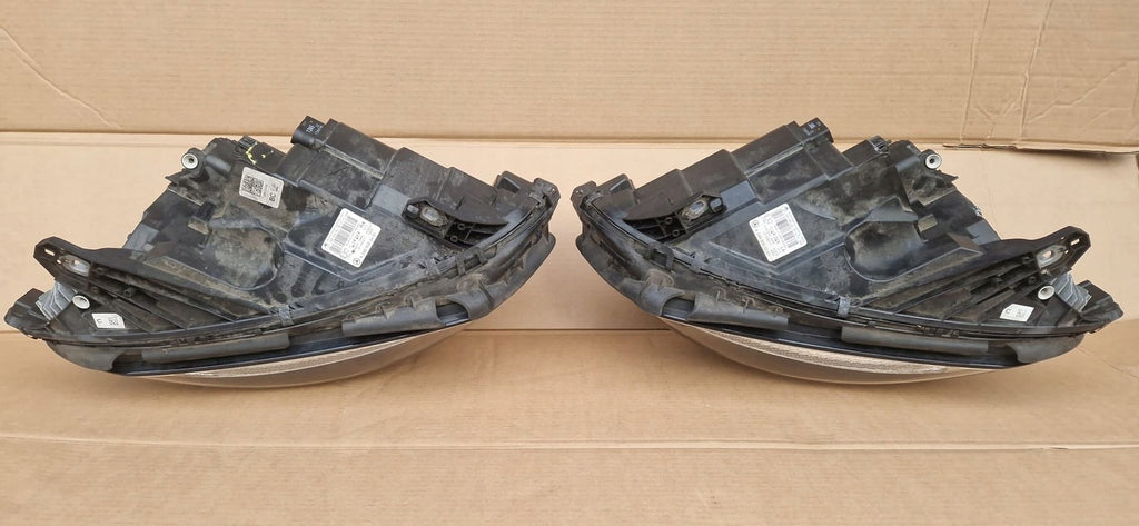 Frontscheinwerfer Mercedes-Benz W246 A2469065401 A2469065301 Ein Satz Headlight SCH7094200756ls