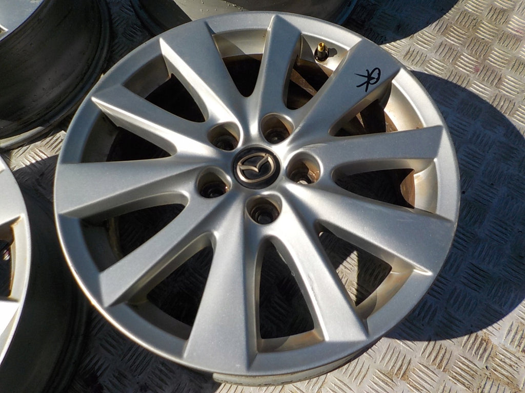 4x Alufelge 17 Zoll 7.0" 5x114.3 50ET Glanz Silber Mazda Cx-5 Cx5 Cx-3 Cx3 Mx5 FEL8480061153cn