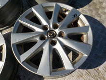 Laden Sie das Bild in den Galerie-Viewer, 4x Alufelge 17 Zoll 7.0" 5x114.3 50ET Glanz Silber Mazda Cx-5 Cx5 Cx-3 Cx3 Mx5 FEL8480061153cn