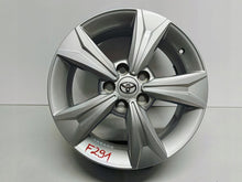 Laden Sie das Bild in den Galerie-Viewer, 1x Alufelge 17 Zoll 6.5" 5x114.3 45ET Glanz Silber PW457-10001 Toyota C-Hr Chr FEL9014038732rn